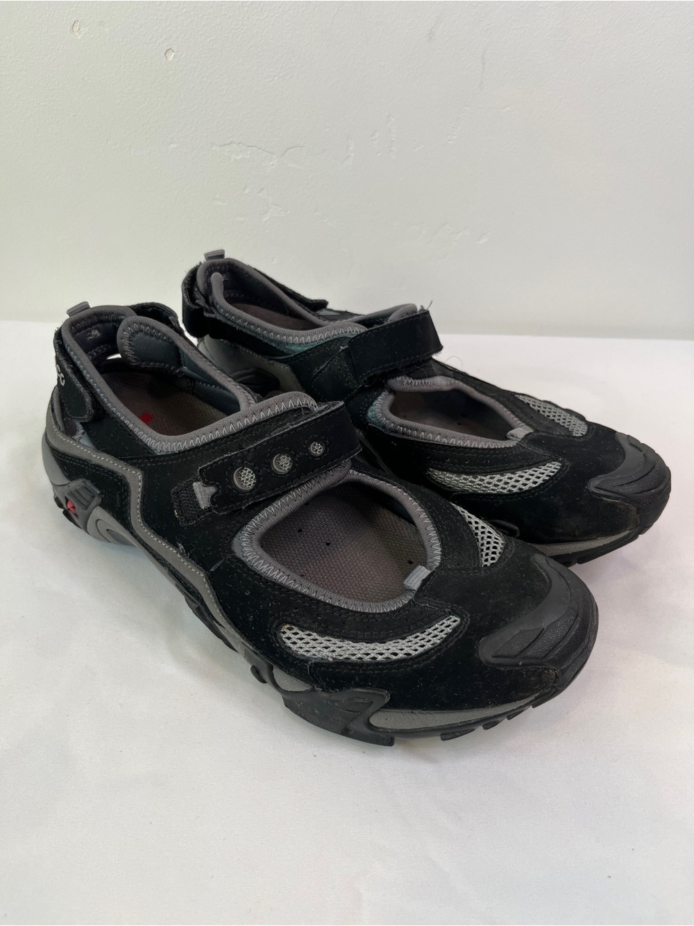 ECCO Receptor Black Nubuck Mesh Mary Jane Trail Sneakers Womens EU 40 US 9-9.5